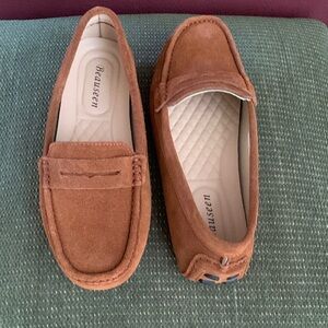 Beauseen Women’s Brown Suede Loafers.NWOB
